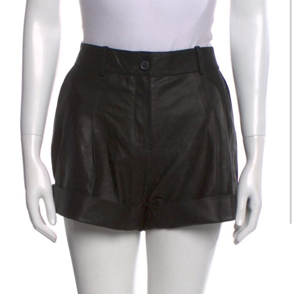 Black leather shorts, size 8